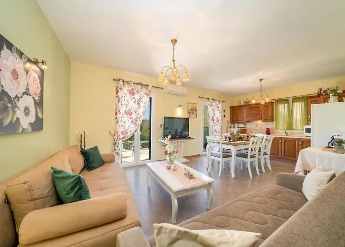 Villa Superb With Private Pool Peaceful Location