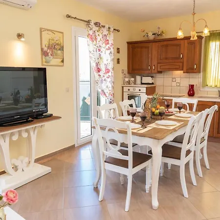 Superb With Private Pool Peaceful Location *
