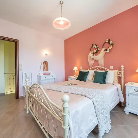 Βίλα Superb With Private Pool Peaceful Location