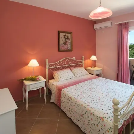 Βίλα Superb With Private Pool Peaceful Location