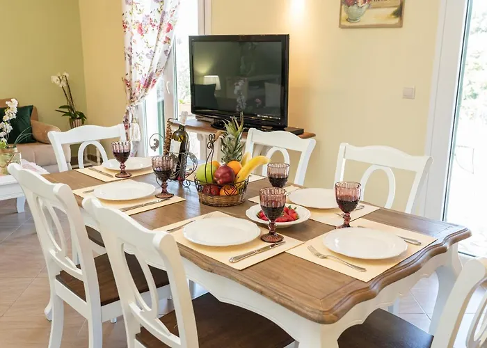 Superb With Private Pool Peaceful Location Vila *